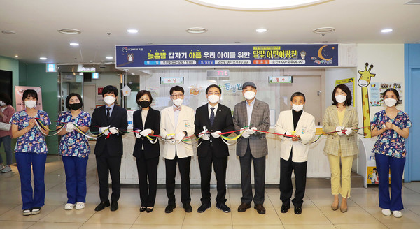 보건복지부 ‘달빛어린이병원’으로 지정된 CNA서울아동병원(성산구 상남동 소재)이 1일부터 야간진료를 개시하고 있다.