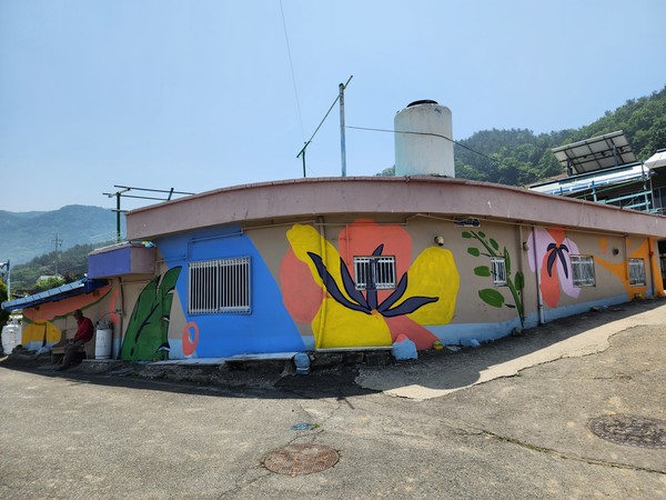 남해군미술협회, 이동면 장전마을 벽화그리기