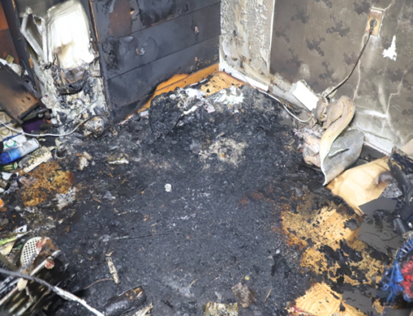 지난 9월 금곡면 소재의 주택에서 전기장판 위 올려둔 이불에 장시간 고온의 열이 축적되어 전기장판 화재가 발생했다.